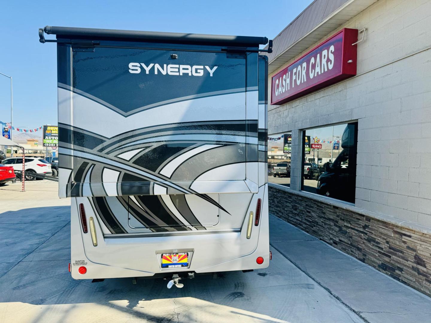 2017 Ming Blue Thor Sprinter 3500 170-in. WB (WDAPF4CC1G9) with an 3.0L V6 DOHC 24V TURBO DIESEL engine, 7A transmission, located at 2190 Hwy 95, Bullhead City, AZ, 86442, (928) 704-0060, 0.000000, 0.000000 - 2017 Thor Mercedes benz motorhome. 24ft. SP24 Synergy. Only 21k miles. recently serviced. Diesel engine, diesel generator. LED lighting outside. 3 tv's outdoor entertainment tv. electric awning. Tow package. on 3500 chassis. . 2 electric slide outs. Queen size rear bed. Front bed and couch folds - Photo#13