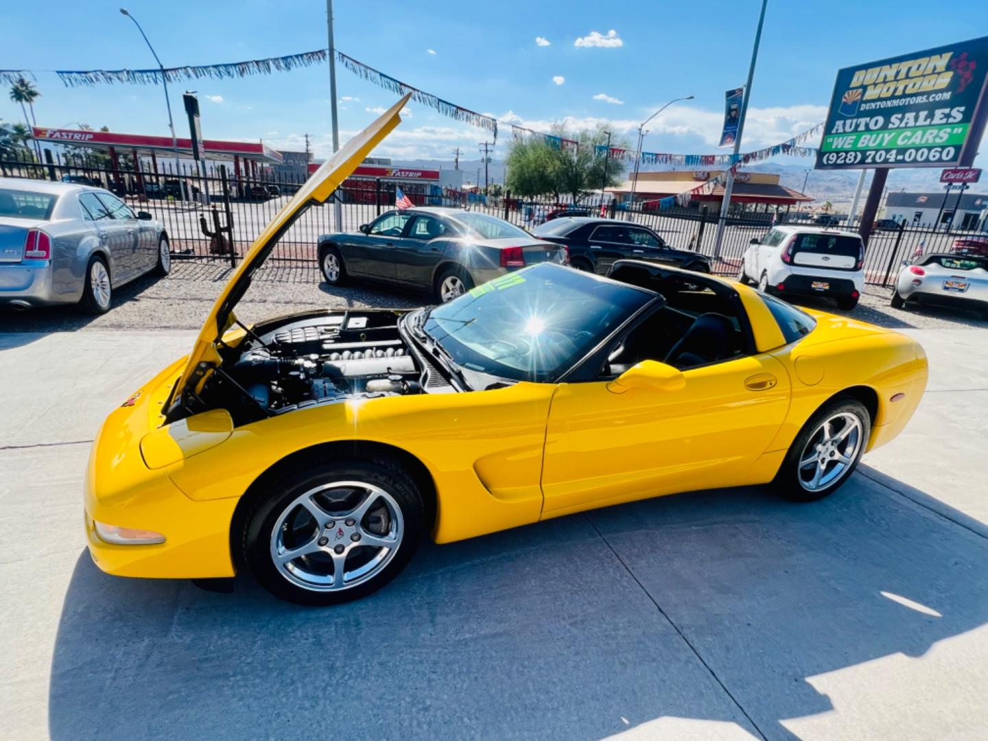 2000 Yellow Chevrolet Corvette Coupe (1G1YY22G7Y5) with an 5.7L V8 OHV 16V engine, located at 2190 Hwy 95, Bullhead City, AZ, 86442, (928) 704-0060, 0.000000, 0.000000 - 2000 Chevrolet Corvette Coupe. 84k miles. Always garaged. 2 owner clean carfax. Michelin tires. In excellent condition. - Photo#10