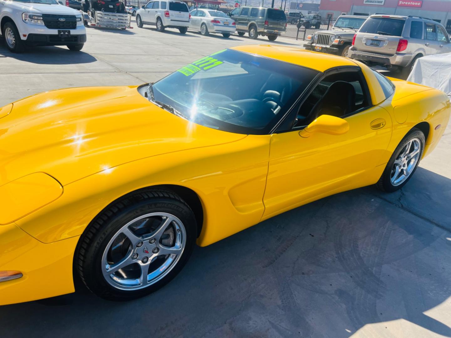 2000 Yellow Chevrolet Corvette Coupe (1G1YY22G7Y5) with an 5.7L V8 OHV 16V engine, located at 2190 Hwy 95, Bullhead City, AZ, 86442, (928) 704-0060, 0.000000, 0.000000 - 2000 Chevrolet Corvette Coupe. 84k miles. Always garaged. 2 owner clean carfax. Michelin tires. In excellent condition. - Photo#18