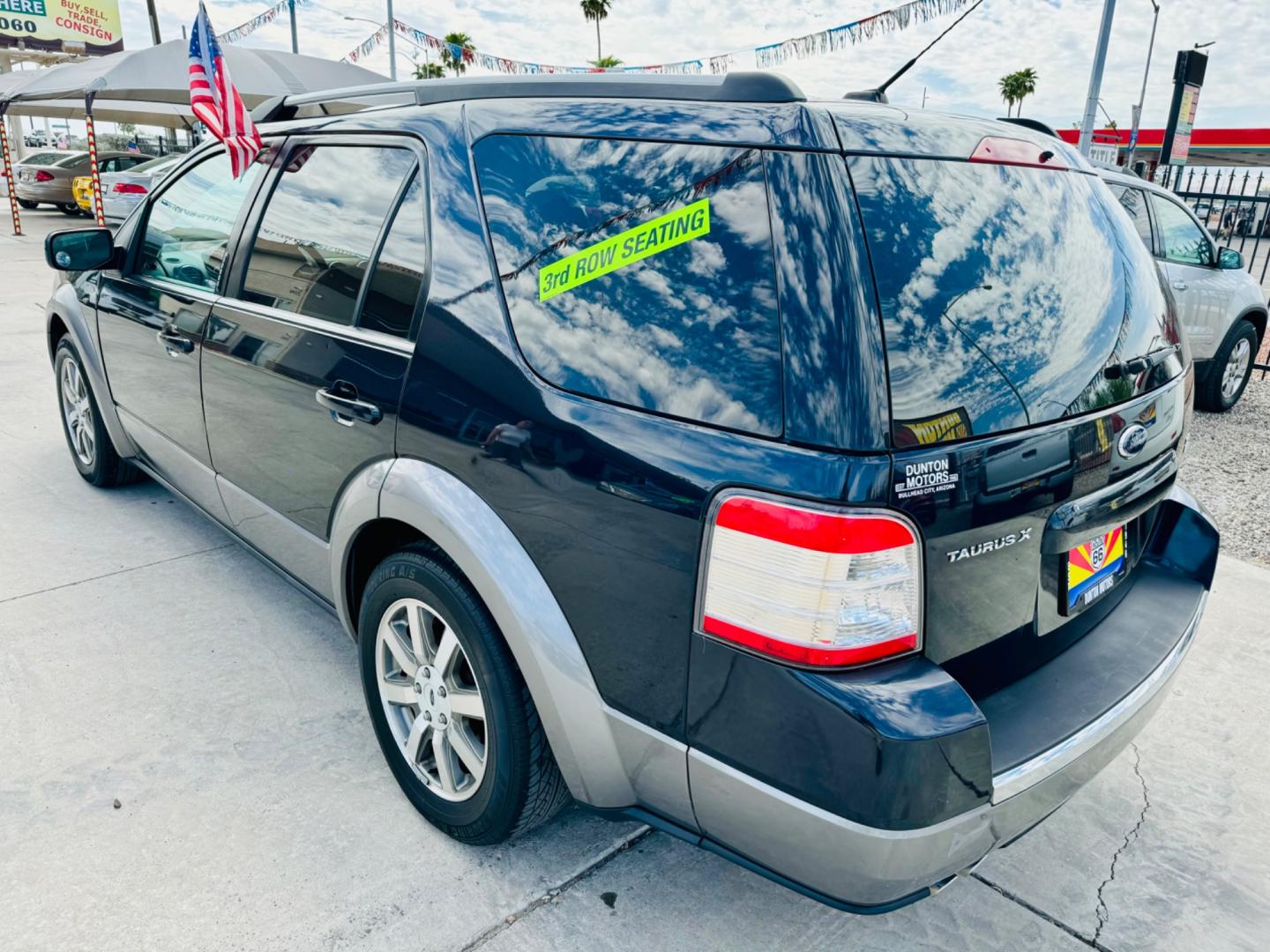 2008 Blue Ford Taurus X SEL AWD (1FMDK05W18G) with an 3.5L V6 DOHC 24V engine, 6-Speed Automatic Overdrive transmission, located at 2190 Hwy 95, Bullhead City, AZ, 86442, (928) 704-0060, 0.000000, 0.000000 - 2008 ford Taurus X SEL. All wheel drive. 3rd row.cold ac. Leather, in house financing. Completely serviced. New tires. New windshield. Free warranty. Buy here pay here. 2 owner clean carfax. - Photo#9