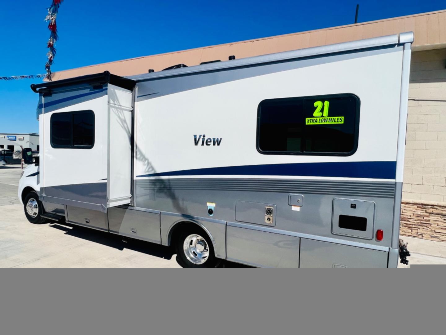 2021 White Winnebago View , located at 2190 Hwy 95, Bullhead City, AZ, 86442, (928) 704-0060, 0.000000, 0.000000 - 2021 Winnebago view . Mercedes Benz diesel . Only 4300 miles . Clear title . Electric slide . Diesel generator with 8 hours . Solar charging system . Bluetooth . Navigation . Super clean - Photo#5