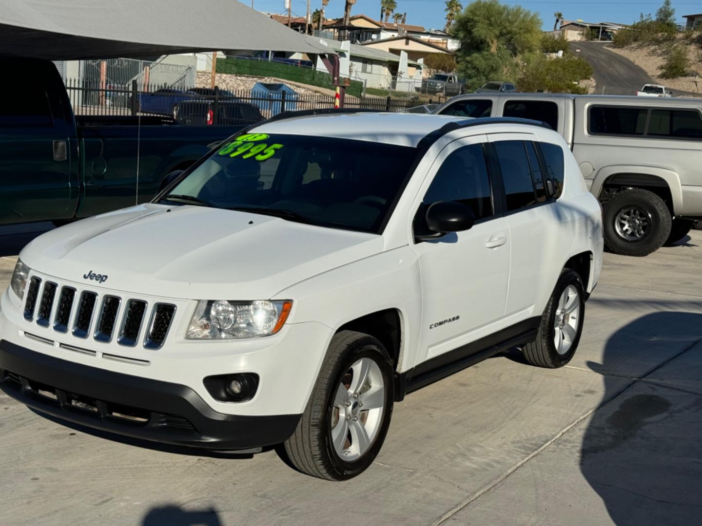 2013 White Jeep Compass , located at 2190 Hwy 95, Bullhead City, AZ, 86442, (928) 704-0060, 0.000000, 0.000000 - 2013 jeep compass. 120k . automatic. loaded. free carfax. free warranty. 120k miles - Photo#2