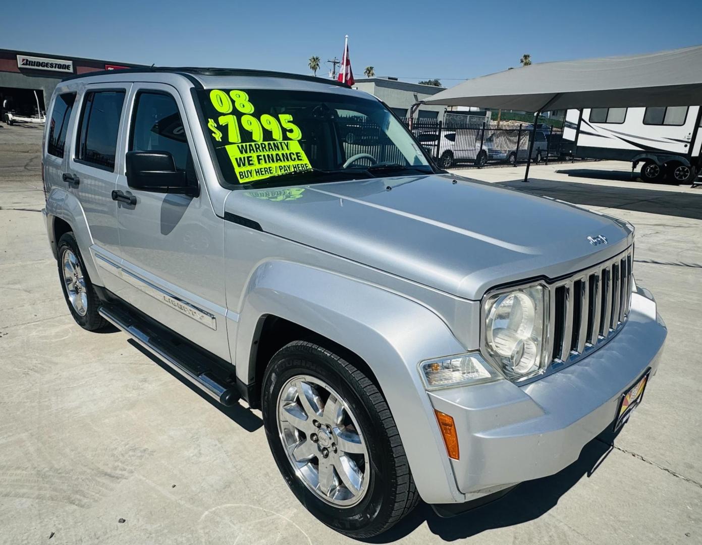 2008 Silver Jeep Liberty (1J8GP58KX8W) , located at 2190 Hwy 95, Bullhead City, AZ, 86442, (928) 704-0060, 0.000000, 0.000000 - 2008 jeep liberty limited . 3.7 V6. automatic . Loaded. - Photo#0