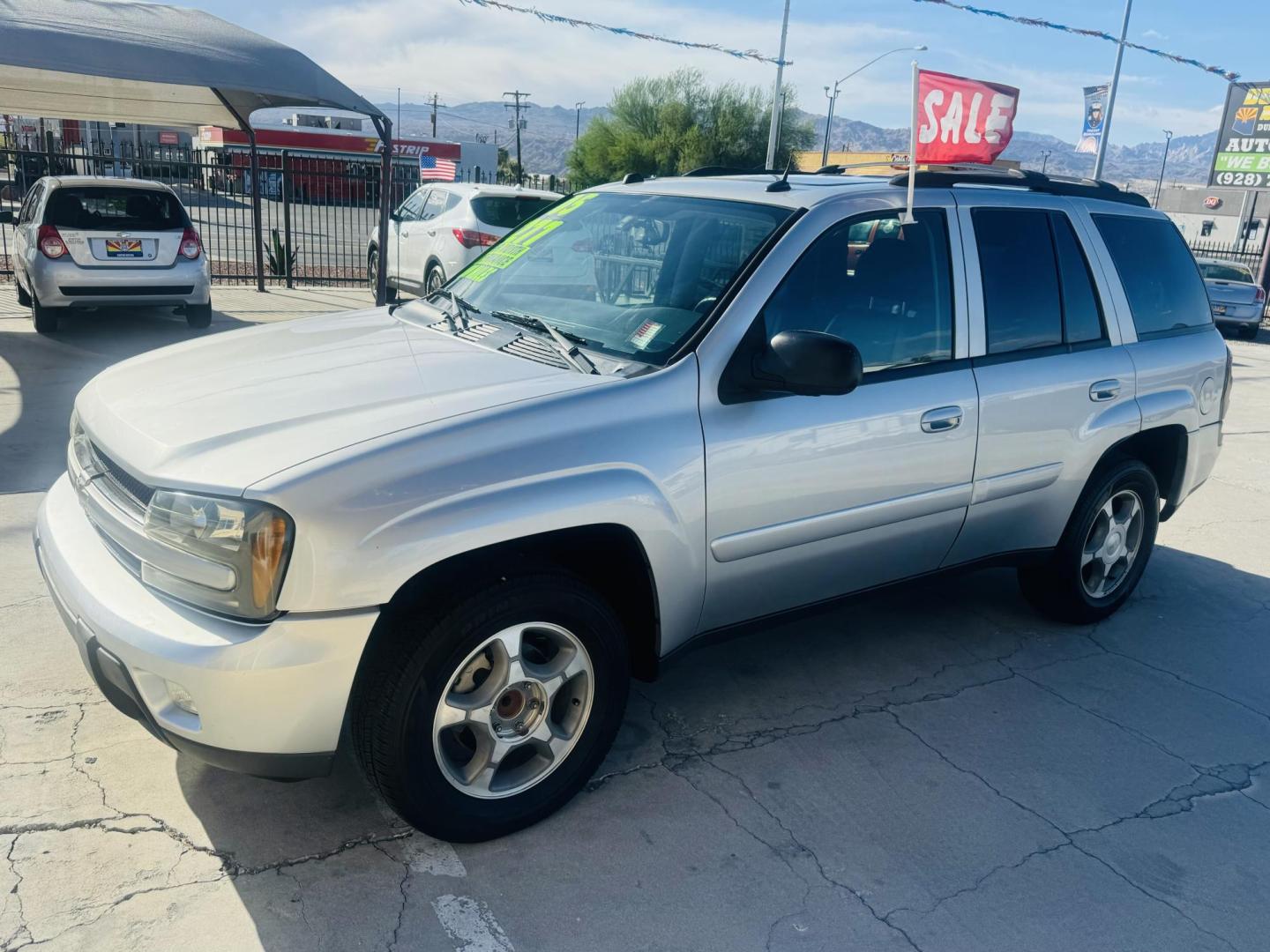 2005 Silver Chevrolet TrailBlazer (1GNDS13S052) , located at 2190 Hwy 95, Bullhead City, AZ, 86442, (928) 704-0060, 0.000000, 0.000000 - Photo#2