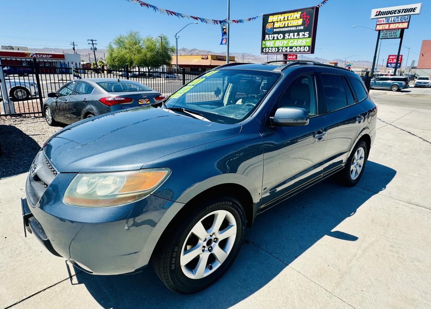 2007 Silver Hyundai Santa Fe (5NMSH13E77H) , located at 2190 Hwy 95, Bullhead City, AZ, 86442, (928) 704-0060, 0.000000, 0.000000 - Photo#2