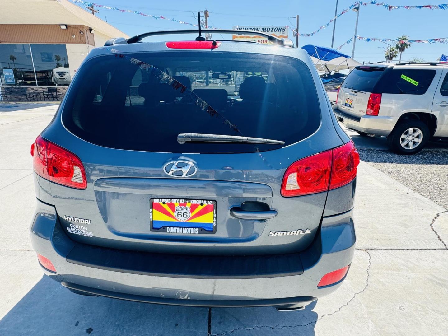 2007 Silver Hyundai Santa Fe (5NMSH13E77H) , located at 2190 Hwy 95, Bullhead City, AZ, 86442, (928) 704-0060, 0.000000, 0.000000 - Photo#4