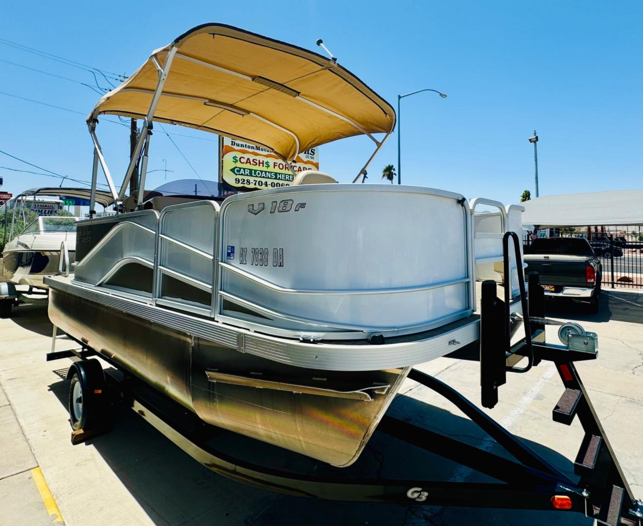 2019 White g3 Suncatcher 18F , located at 2190 Hwy 95, Bullhead City, AZ, 86442, (928) 704-0060, 0.000000, 0.000000 - On consignment. this super clean elderly owned . 2019 Suncatcher pontoon boat. 18ft. Yamaha 90 4 stroke engine with only 15 hours. double bimini. always garaged like new. - Photo#7