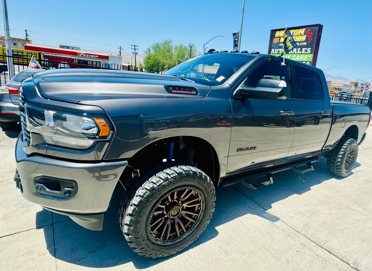 2020 grey RAM 2500 (3C6UR5DLXLG) , located at 2190 Hwy 95, Bullhead City, AZ, 86442, (928) 704-0060, 0.000000, 0.000000 - 2020 Ram 2500 crew cab short bed diesel 4x4. *1 owner. excellent condition. Custom tires and wheels, excellent condition. Big horn edition. 20 in wheels. tow package. bed liner and soft cover. needs nothing. Free and clear title. on consignment. - Photo#9