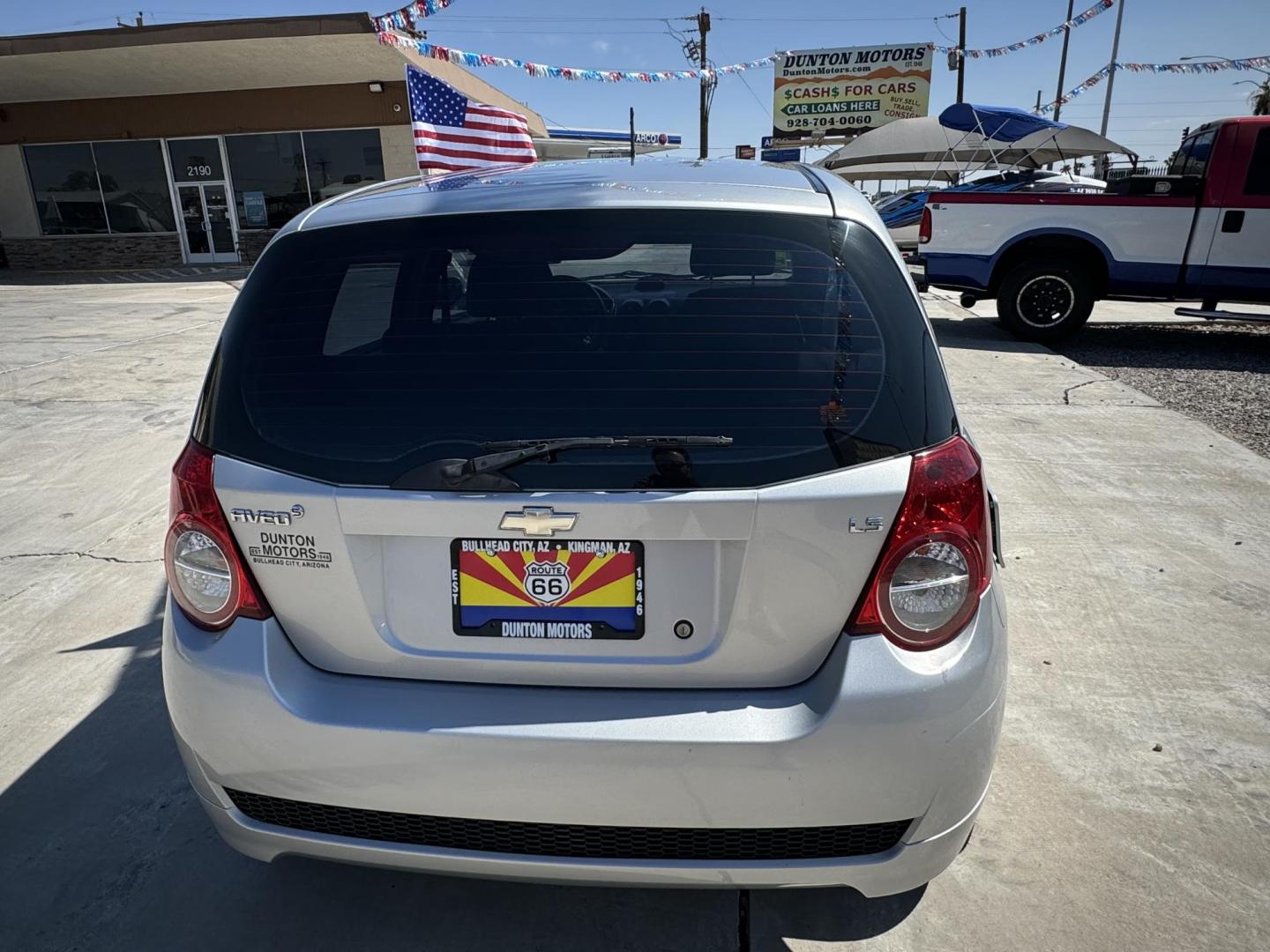 2009 Silver Chevrolet Aveo5 (KL1TD66E79B) , located at 2190 Hwy 95, Bullhead City, AZ, 86442, (928) 704-0060, 0.000000, 0.000000 - 1 owner. yes only 20k miles. clean carfax. Absolutely clean like new. always garaged. In house financing available. great gas mileage car. up to 29 miles per gallon. We Finance. - Photo#11