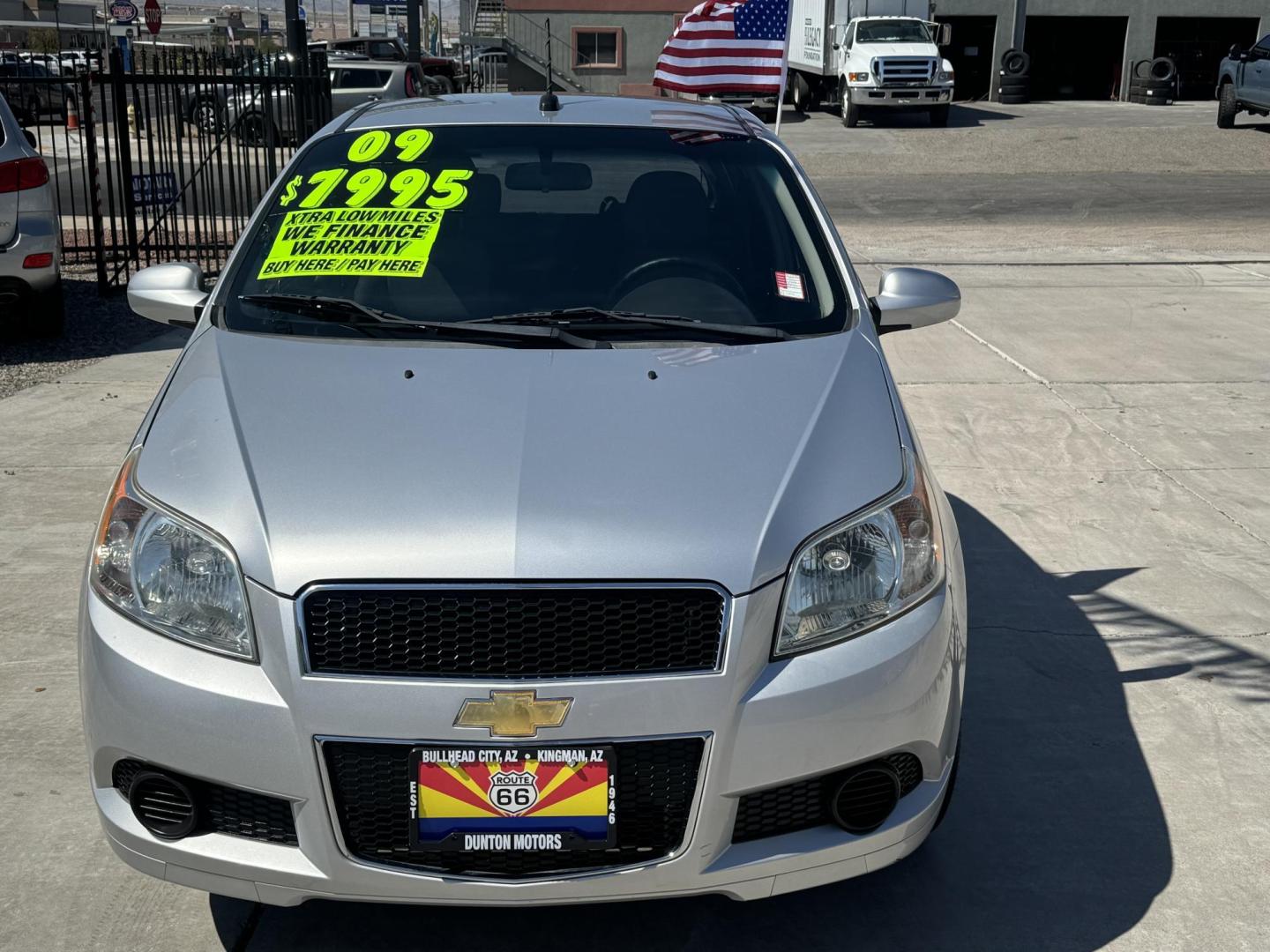 2009 Silver Chevrolet Aveo5 (KL1TD66E79B) , located at 2190 Hwy 95, Bullhead City, AZ, 86442, (928) 704-0060, 0.000000, 0.000000 - 1 owner. yes only 20k miles. clean carfax. Absolutely clean like new. always garaged. In house financing available. great gas mileage car. up to 29 miles per gallon. We Finance. - Photo#5