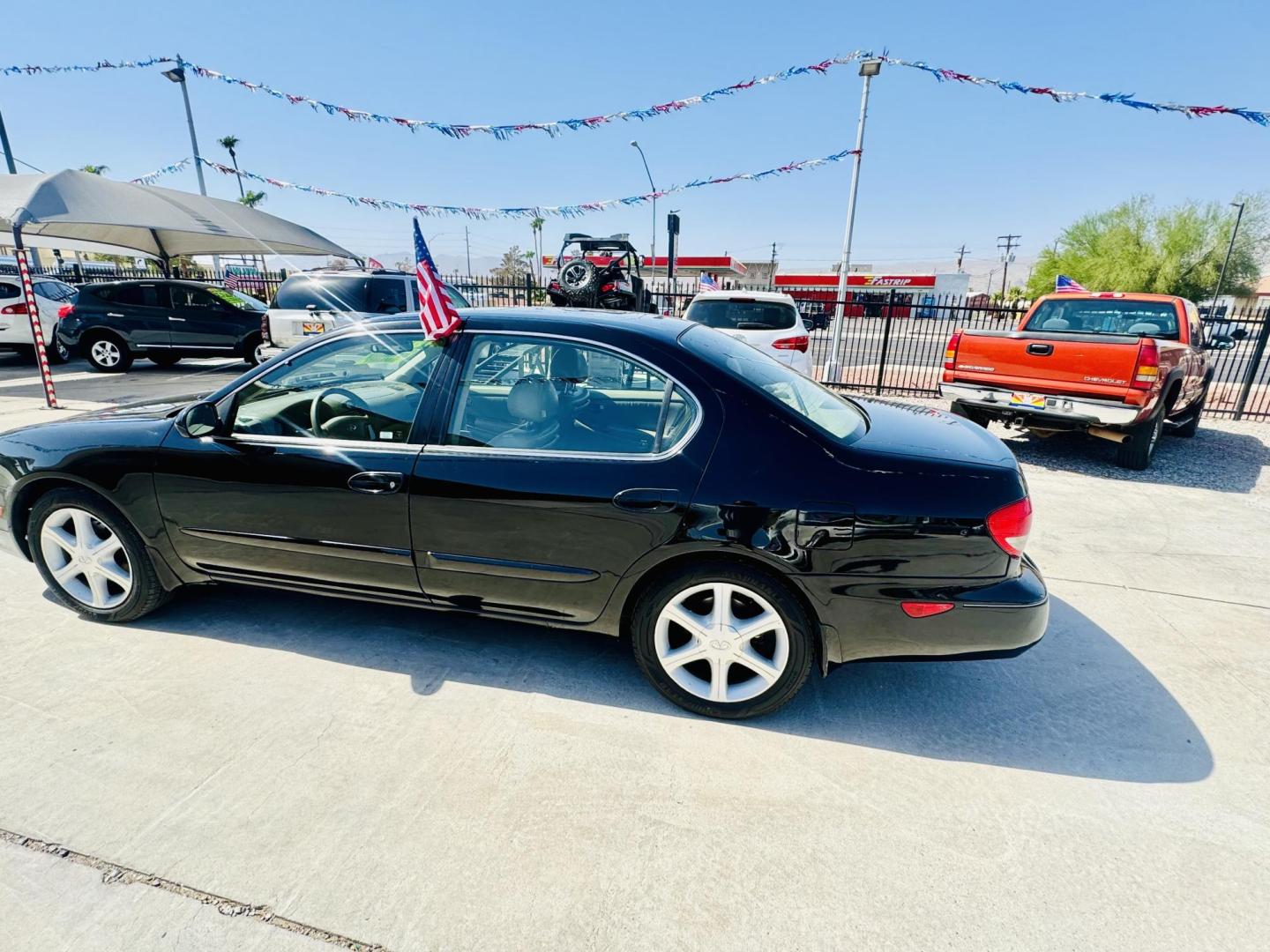 2002 Infiniti I35 Luxury (JNKDA31A12T) with an 3.5L V6 DOHC 24V engine, 4-Speed Automatic Overdrive transmission, located at 2190 Hwy 95, Bullhead City, AZ, 86442, (928) 704-0060, 0.000000, 0.000000 - Photo#11