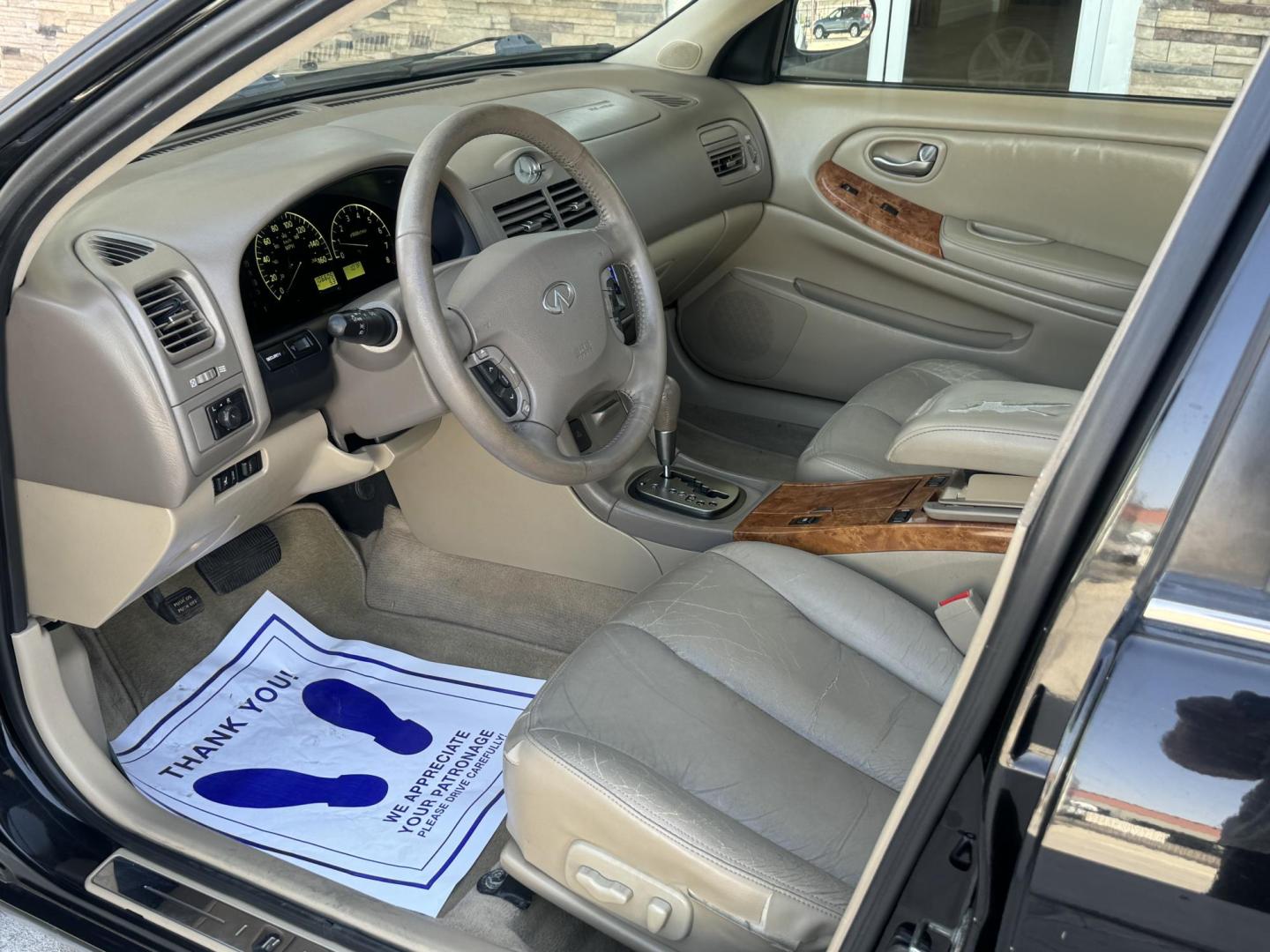 2002 Infiniti I35 Luxury (JNKDA31A12T) with an 3.5L V6 DOHC 24V engine, 4-Speed Automatic Overdrive transmission, located at 2190 Hwy 95, Bullhead City, AZ, 86442, (928) 704-0060, 0.000000, 0.000000 - Photo#20