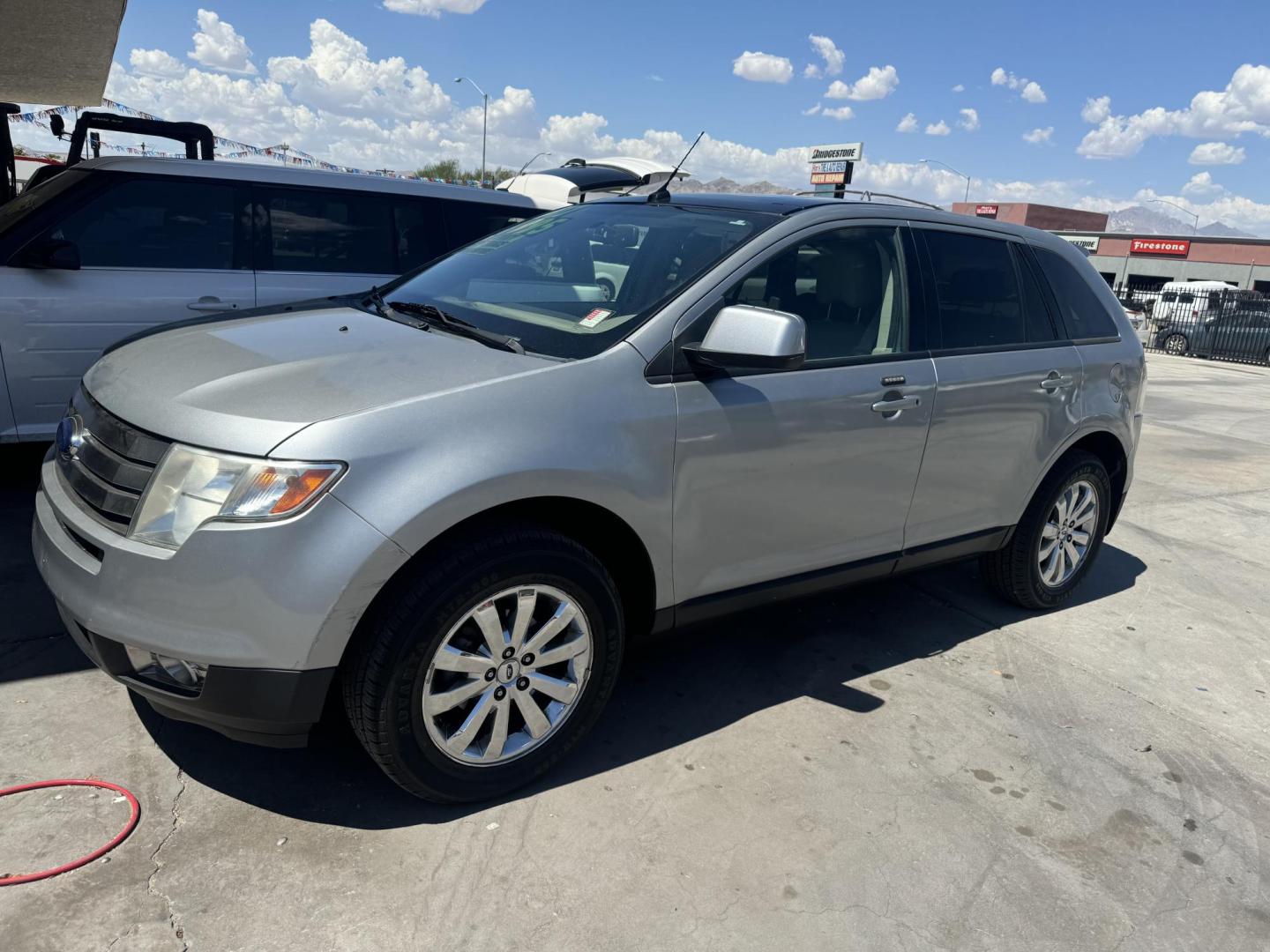 2007 Ford Edge SEL Plus FWD (2FMDK39C57B) with an 3.5L V6 DOHC 24V engine, 6-Speed Automatic Overdrive transmission, located at 2190 Hwy 95, Bullhead City, AZ, 86442, (928) 704-0060, 0.000000, 0.000000 - Photo#4