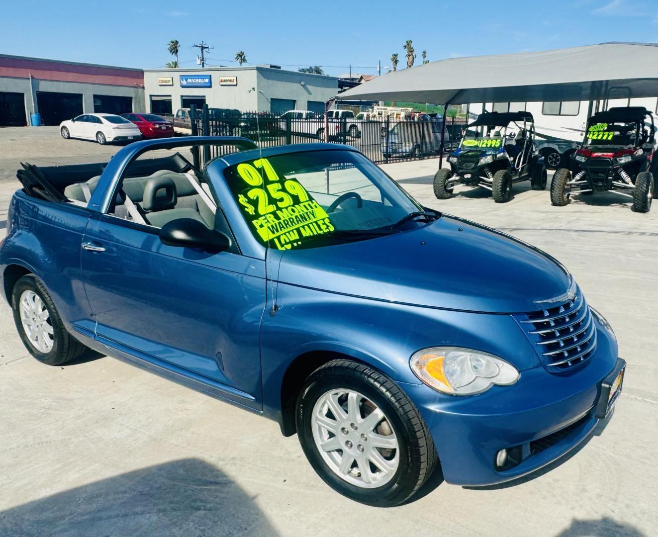 2007 Chrysler PT Cruiser Touring Convertible (3C3JY55E67T) with an 2.4L L4 DOHC 16V TURBO engine, located at 2190 Hwy 95, Bullhead City, AZ, 86442, (928) 704-0060, 0.000000, 0.000000 - 2007 chrysler pt cruiser convertible turbo. only 71k miles. automatic. loaded. absolutely mint condition. new top on the car. new tires. new serpentine belt. completely serviced. needs nothing. financing available. Free warranty, Free carfax. 2.4 I4 engine. - Photo#1