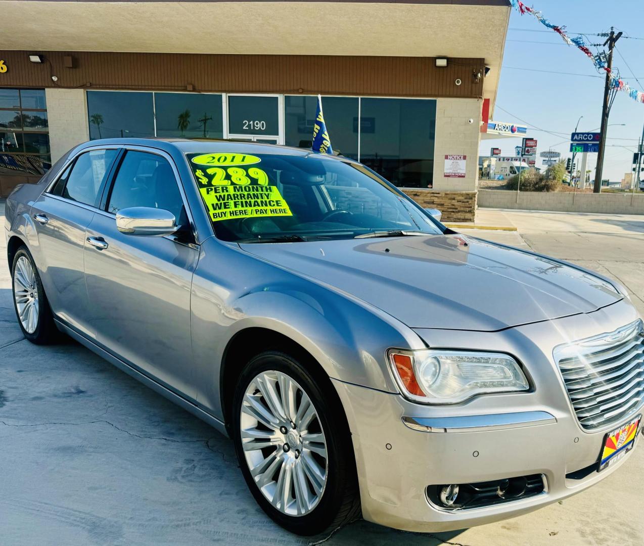 2011 Silver Chrysler 300 , located at 2190 Hwy 95, Bullhead City, AZ, 86442, (928) 704-0060, 0.000000, 0.000000 - 2011 Chrysler 300. leather loaded, 93k miles. 5.7 V8. automatic.bluetooth, backu camera, free carfax, free warranty - Photo#0