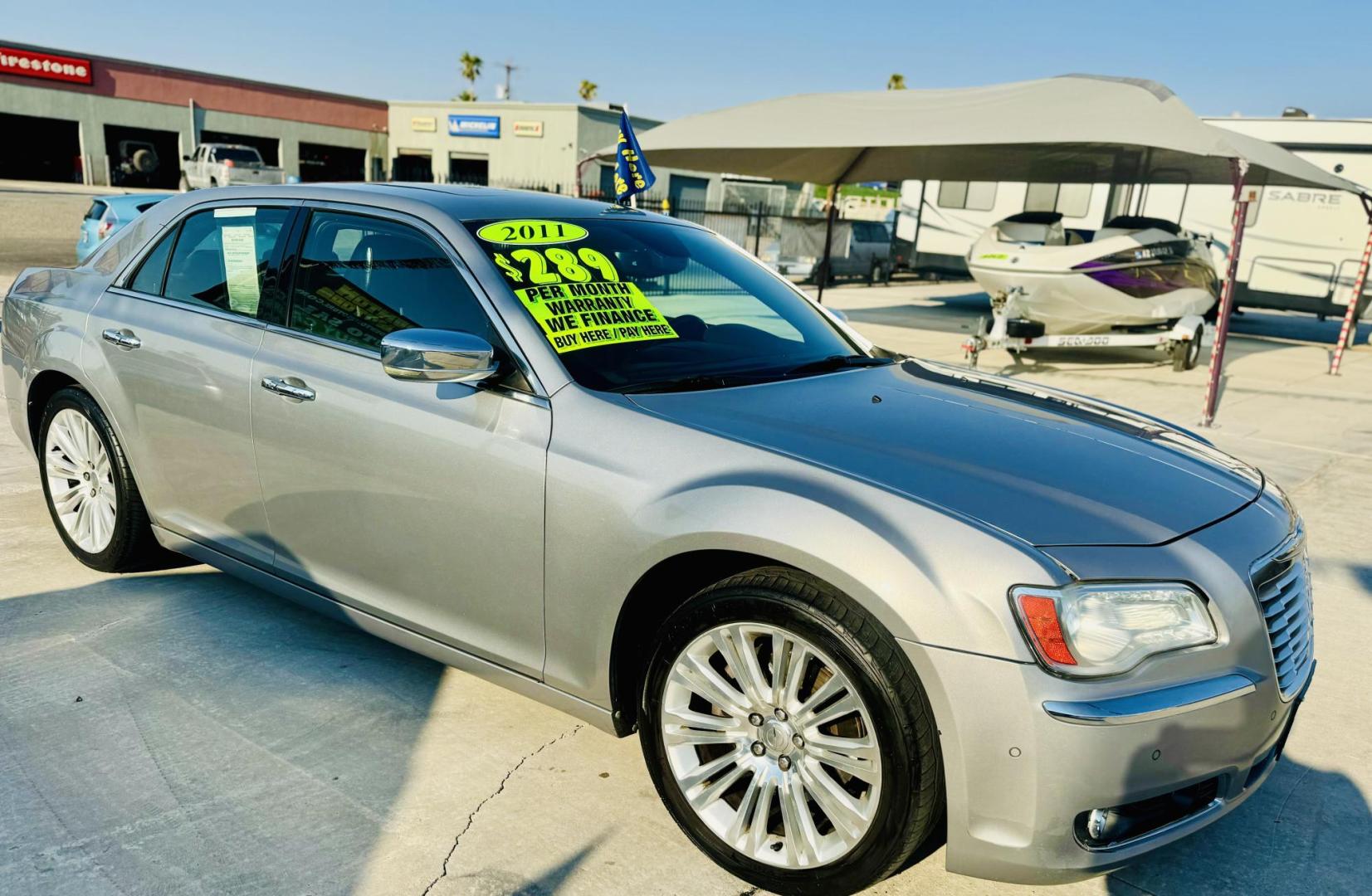 2011 Silver Chrysler 300 , located at 2190 Hwy 95, Bullhead City, AZ, 86442, (928) 704-0060, 0.000000, 0.000000 - 2011 Chrysler 300. leather loaded, 93k miles. 5.7 V8. automatic.bluetooth, backu camera, free carfax, free warranty - Photo#3