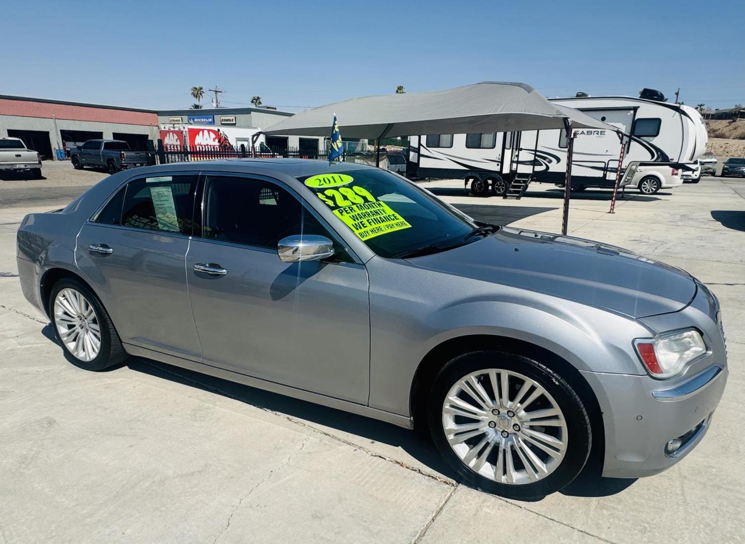 2011 Silver Chrysler 300 , located at 2190 Hwy 95, Bullhead City, AZ, 86442, (928) 704-0060, 0.000000, 0.000000 - 2011 Chrysler 300. leather loaded, 93k miles. 5.7 V8. automatic.bluetooth, backu camera, free carfax, free warranty - Photo#21