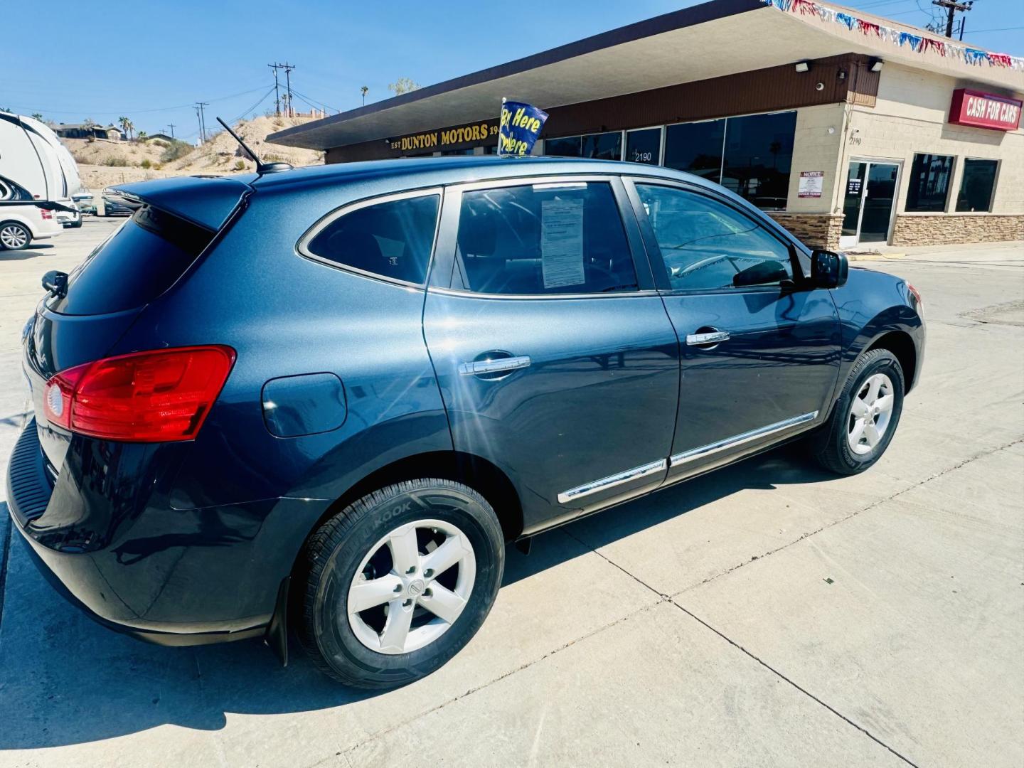 2012 Black Nissan Rogue S AWD (JN8AS5MV3CW) with an 2.5L L4 DOHC 16V engine, Continuously Variable Transmission transmission, located at 2190 Hwy 95, Bullhead City, AZ, 86442, (928) 704-0060, 0.000000, 0.000000 - Photo#2