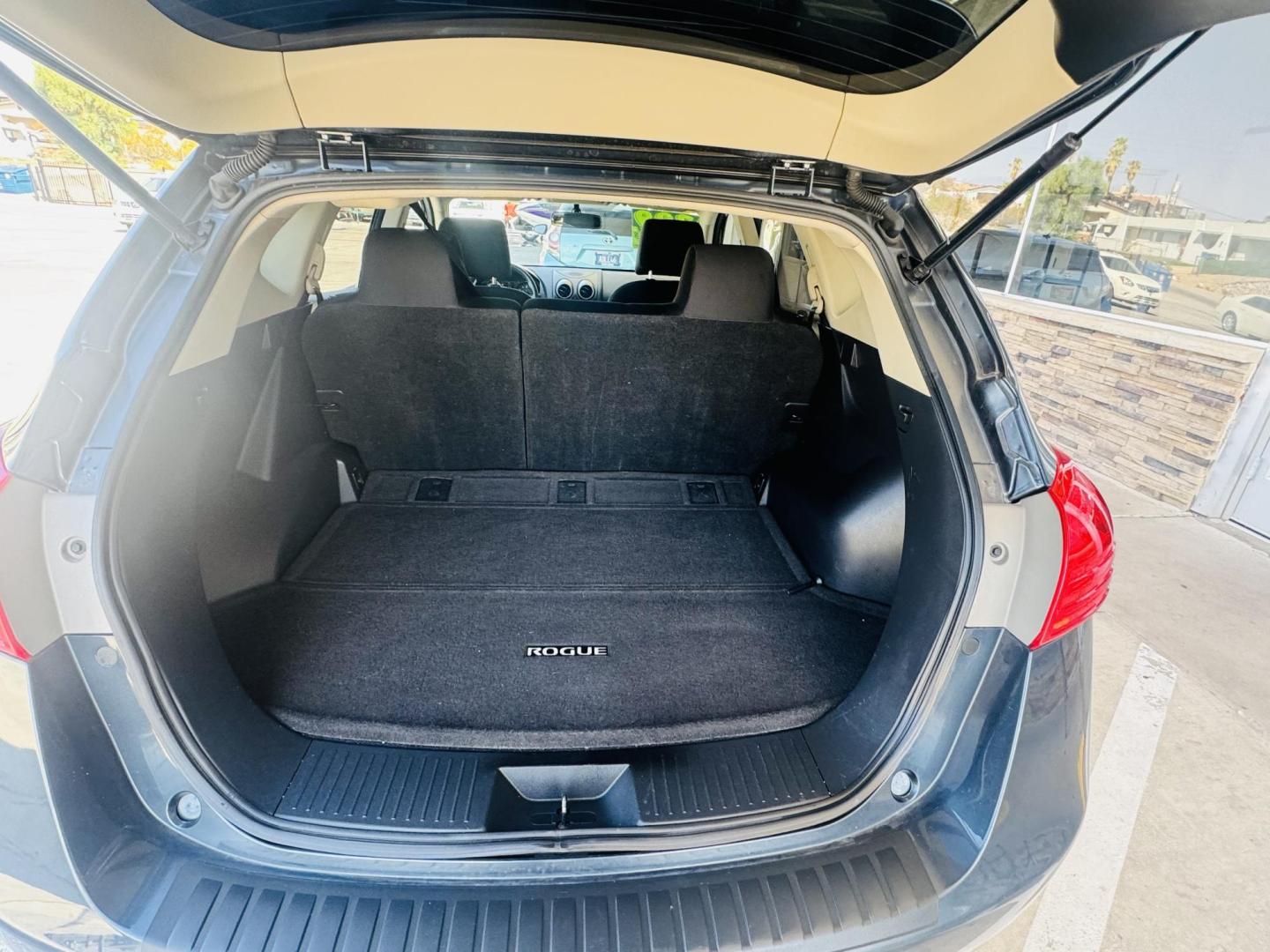 2012 Black Nissan Rogue S AWD (JN8AS5MV3CW) with an 2.5L L4 DOHC 16V engine, Continuously Variable Transmission transmission, located at 2190 Hwy 95, Bullhead City, AZ, 86442, (928) 704-0060, 0.000000, 0.000000 - Photo#14