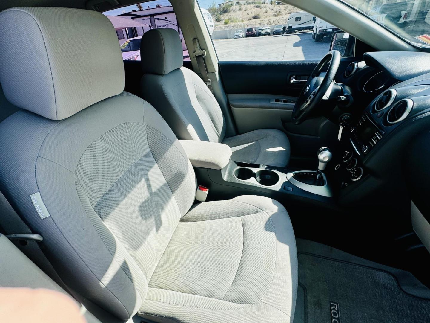 2014 Black Nissan Rogue S 2WD (JN8AS5MT7EW) with an 2.5L L4 DOHC 16V engine, Continuously Variable Transmission transmission, located at 2190 Hwy 95, Bullhead City, AZ, 86442, (928) 704-0060, 0.000000, 0.000000 - 2014 Nissan Rogue S. backup camera, bluetooth, satellite radio. completely serviced. Free carfax. Free warranty. In house financing available. Up to 33 miles per gallon. - Photo#13