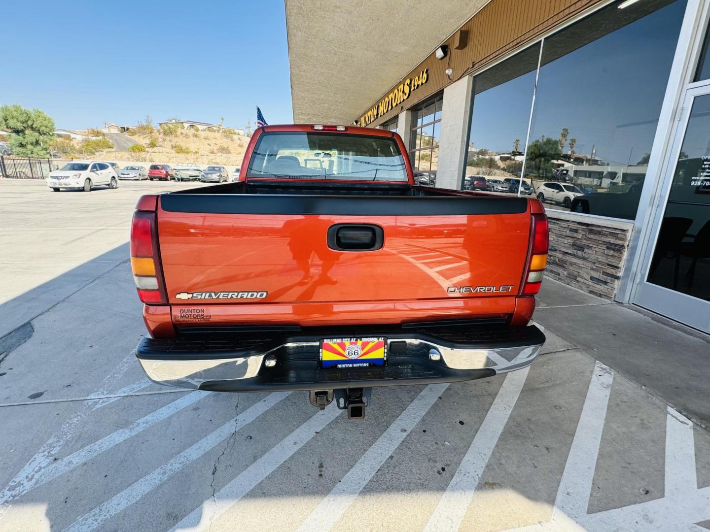 2001 Orang metallic Chevrolet Silverado 2500HD Ext. Cab 2WD (1GCHC29U81E) with an 6.0L V8 OHV 16V engine, located at 2190 Hwy 95, Bullhead City, AZ, 86442, (928) 704-0060, 0.000000, 0.000000 - 1 owner. arizona truck !!!!!! - Photo#5