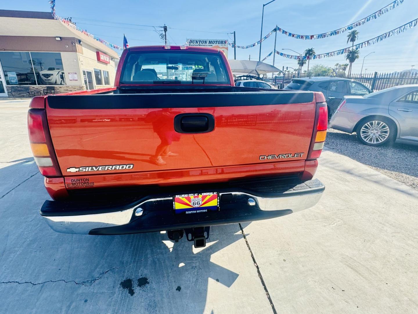 2001 Orang metallic Chevrolet Silverado 2500HD Ext. Cab 2WD (1GCHC29U81E) with an 6.0L V8 OHV 16V engine, located at 2190 Hwy 95, Bullhead City, AZ, 86442, (928) 704-0060, 0.000000, 0.000000 - 1 owner. arizona truck !!!!!! - Photo#7