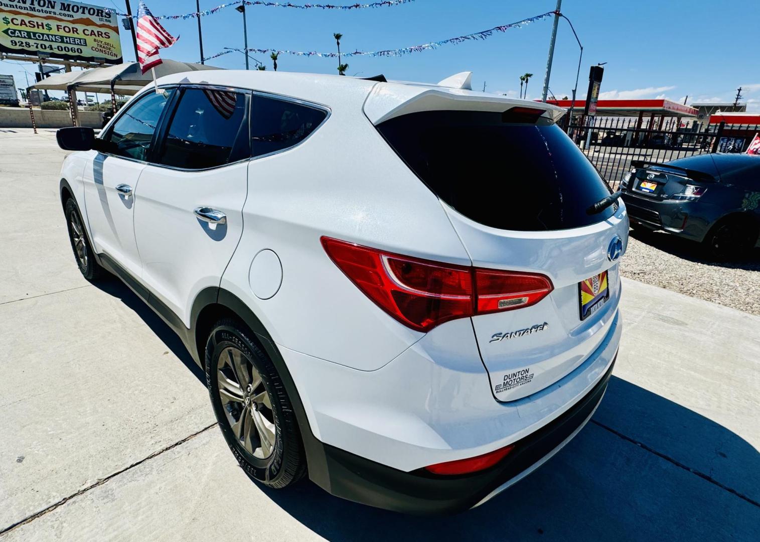 2013 White Hyundai Santa Fe Sport 2.4 FWD (5XYZT3LB4DG) with an 2.4L L4 DOHC 16V engine, 6-Speed Automatic transmission, located at 2190 Hwy 95, Bullhead City, AZ, 86442, (928) 704-0060, 0.000000, 0.000000 - Photo#4