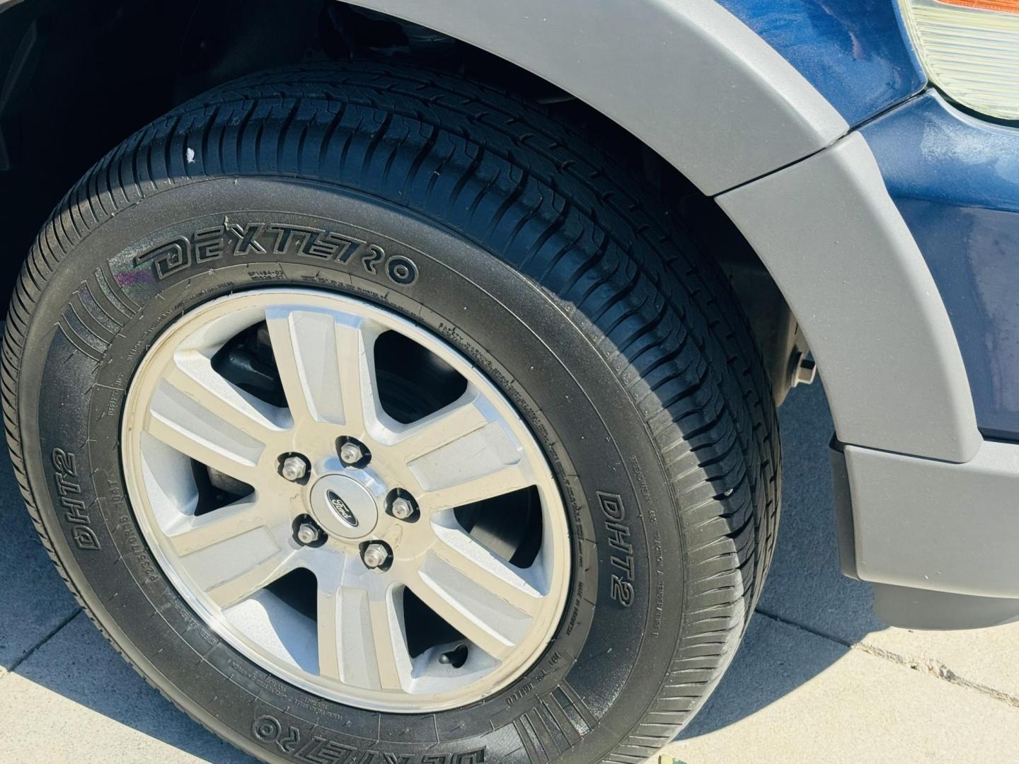 2006 blue Ford Explorer XLT 4.0L 2WD (1FMEU63E56U) with an 4.0L V6 SOHC 16V engine, 5-Speed Automatic Overdrive transmission, located at 2190 Hwy 95, Bullhead City, AZ, 86442, (928) 704-0060, 0.000000, 0.000000 - *1 owner, clean carfax. 3rd row seating. 60k original miles. - Photo#15