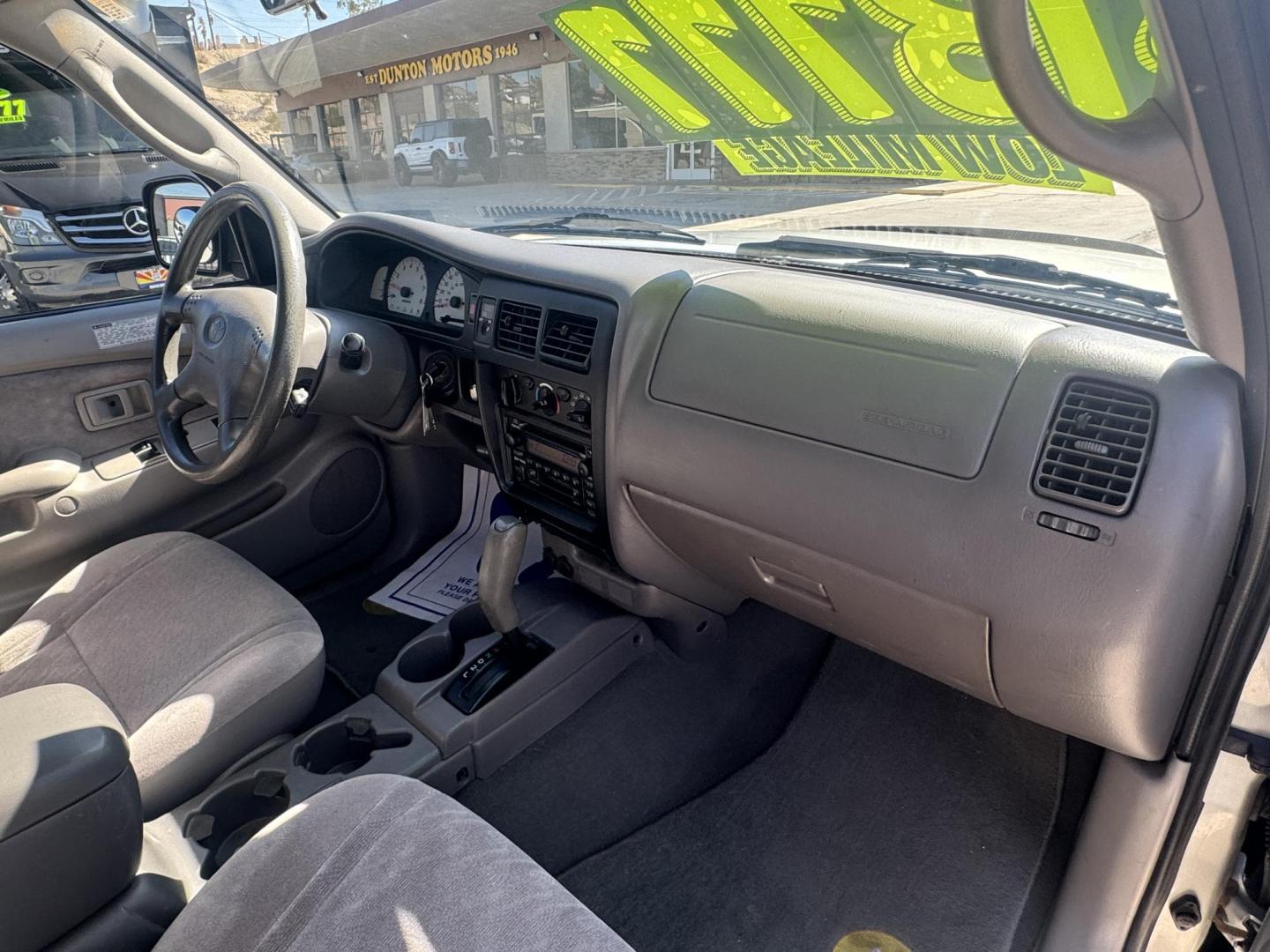 2002 Silver Toyota Tacoma PreRunner Xtracab V6 2WD (5TESN92N82Z) with an 3.4L V6 DOHC 24V engine, 4-Speed Automatic Overdrive transmission, located at 2190 Hwy 95, Bullhead City, AZ, 86442, (928) 704-0060, 0.000000, 0.000000 - Photo#15