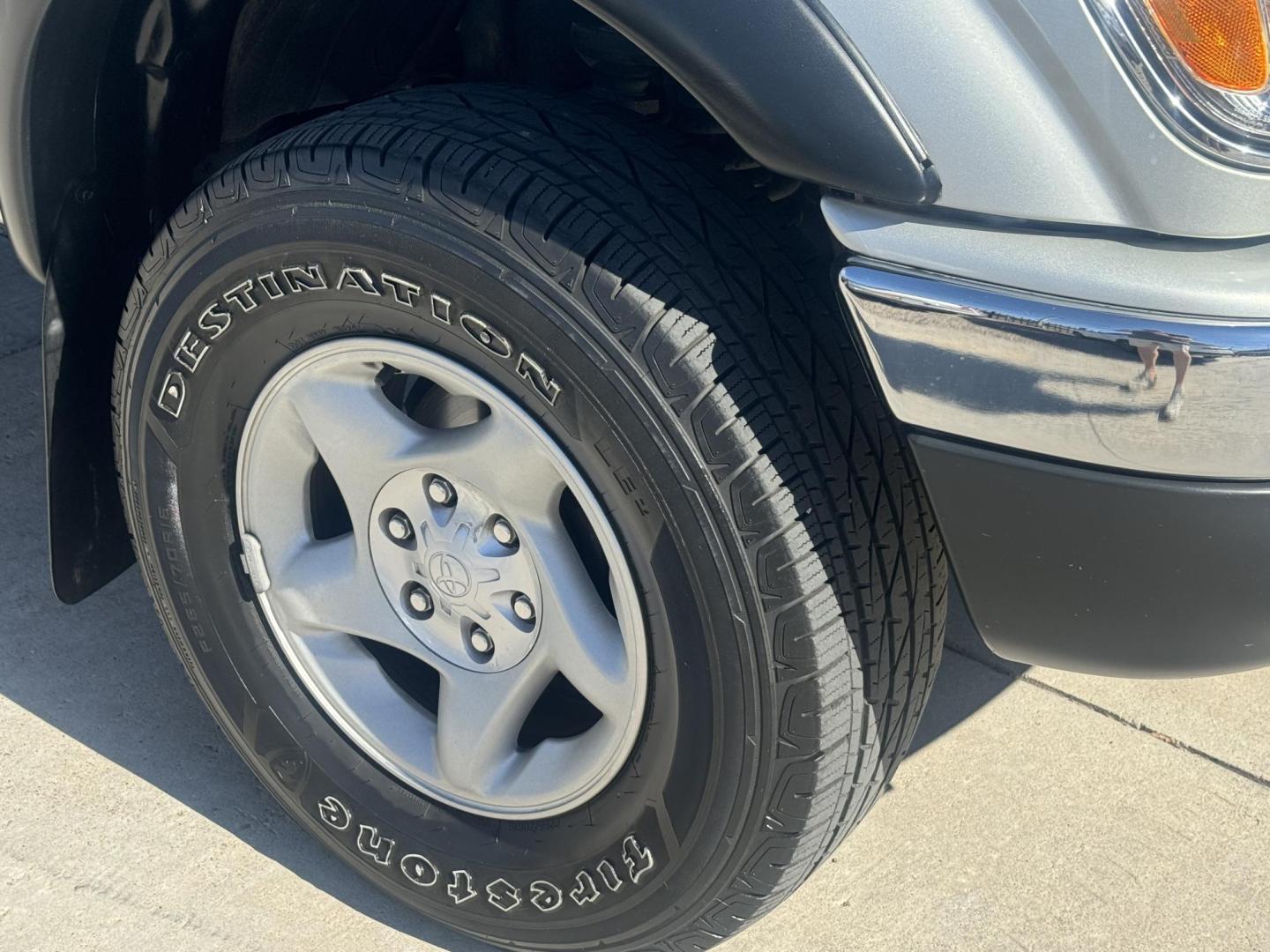 2002 Silver Toyota Tacoma PreRunner Xtracab V6 2WD (5TESN92N82Z) with an 3.4L V6 DOHC 24V engine, 4-Speed Automatic Overdrive transmission, located at 2190 Hwy 95, Bullhead City, AZ, 86442, (928) 704-0060, 0.000000, 0.000000 - Photo#19