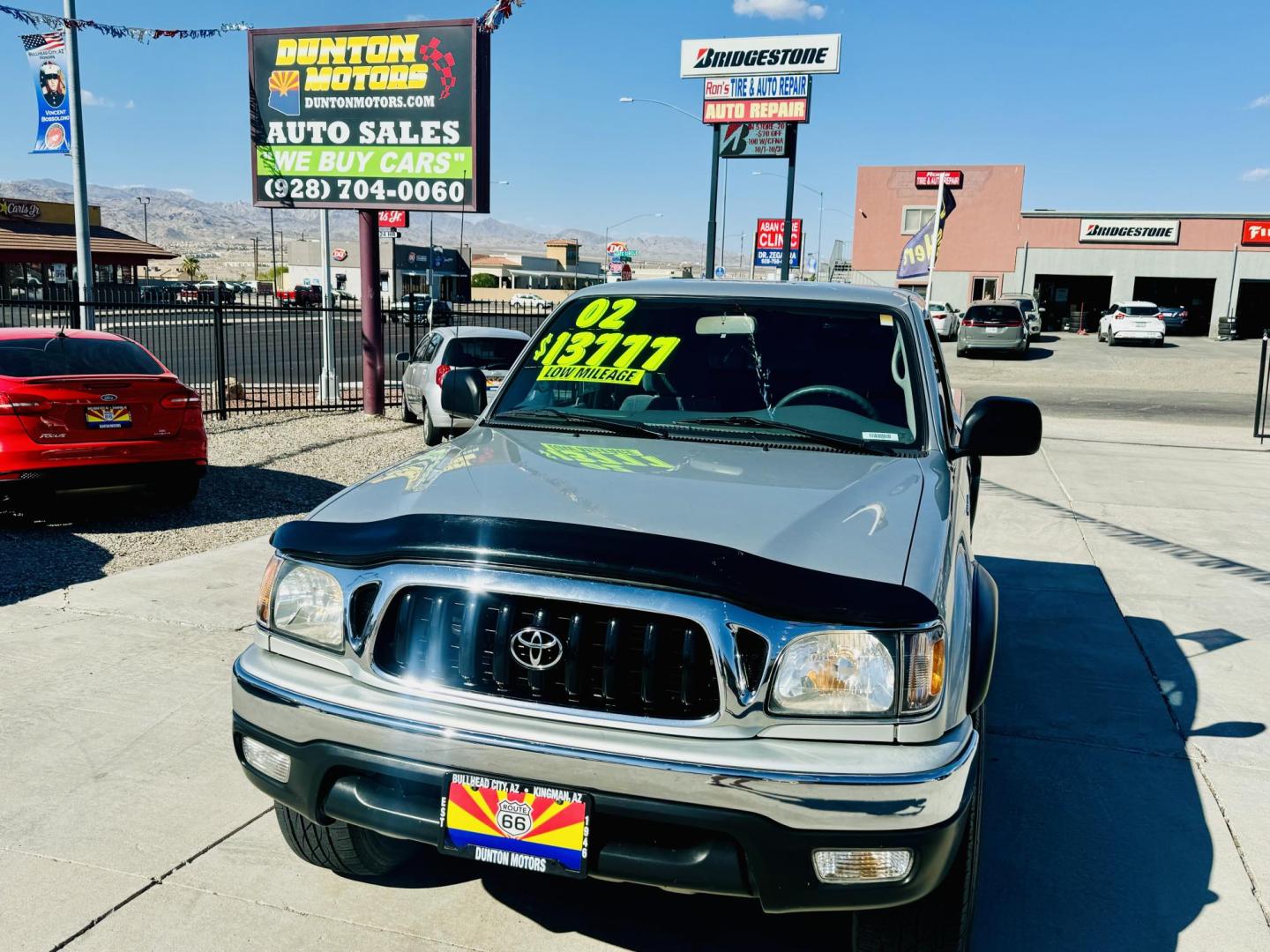 2002 Silver Toyota Tacoma PreRunner Xtracab V6 2WD (5TESN92N82Z) with an 3.4L V6 DOHC 24V engine, 4-Speed Automatic Overdrive transmission, located at 2190 Hwy 95, Bullhead City, AZ, 86442, (928) 704-0060, 0.000000, 0.000000 - Photo#4