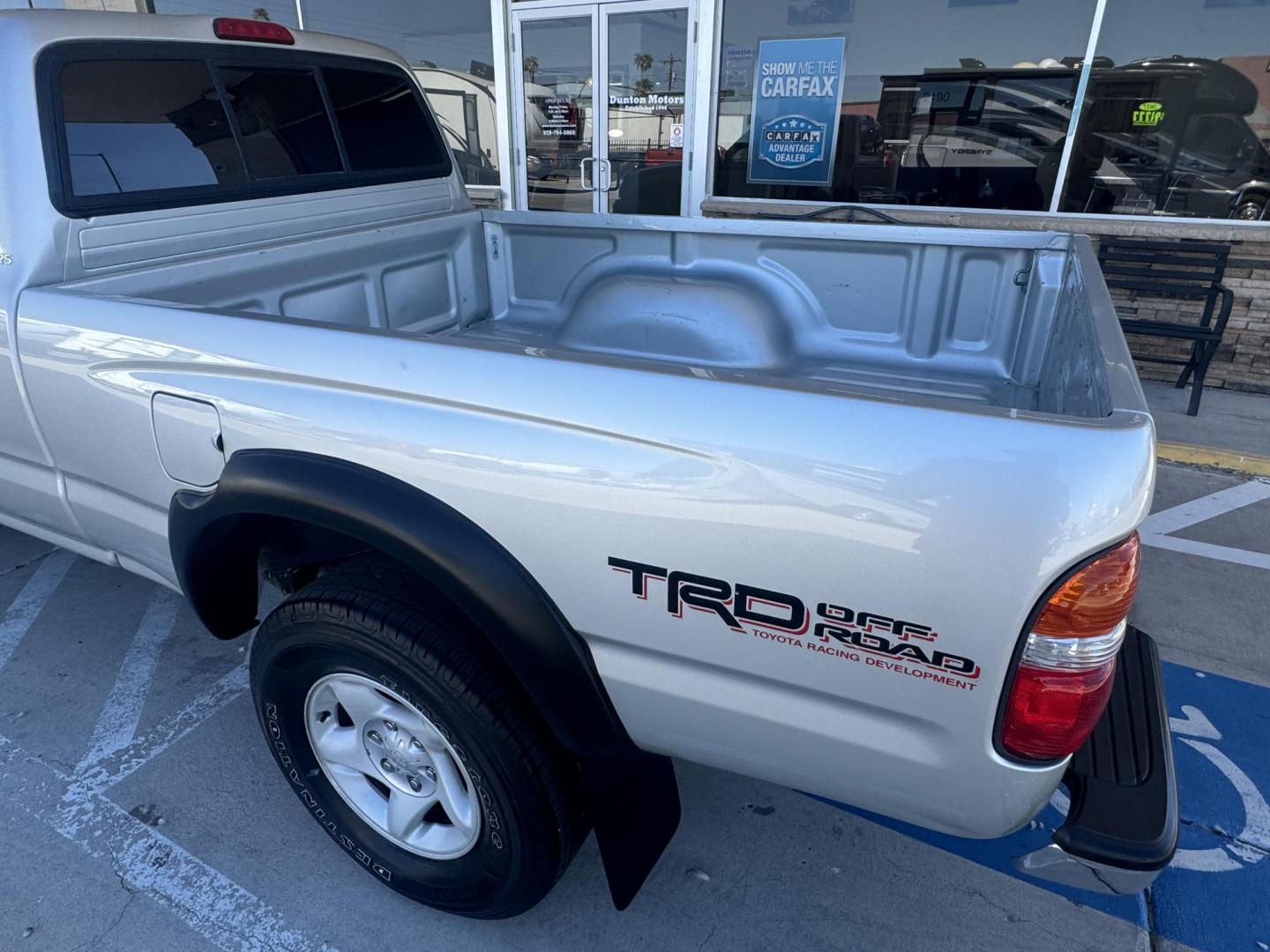 2002 Silver Toyota Tacoma PreRunner Xtracab V6 2WD (5TESN92N82Z) with an 3.4L V6 DOHC 24V engine, 4-Speed Automatic Overdrive transmission, located at 2190 Hwy 95, Bullhead City, AZ, 86442, (928) 704-0060, 0.000000, 0.000000 - Photo#7