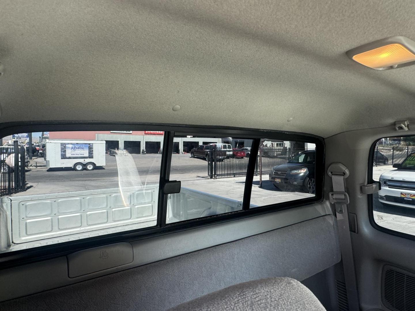 2002 Silver Toyota Tacoma PreRunner Xtracab V6 2WD (5TESN92N82Z) with an 3.4L V6 DOHC 24V engine, 4-Speed Automatic Overdrive transmission, located at 2190 Hwy 95, Bullhead City, AZ, 86442, (928) 704-0060, 0.000000, 0.000000 - Photo#8