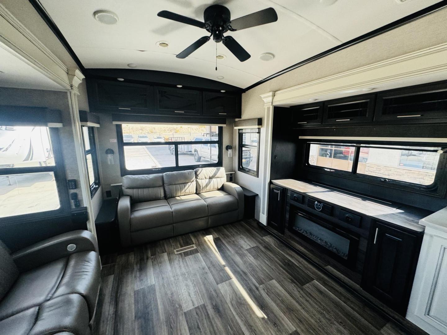 2021 Beige JAYCO 36kpts Pinnacle - (1UJCJ0BV7M1) , located at 2190 Hwy 95, Bullhead City, AZ, 86442, (928) 704-0060, 0.000000, 0.000000 - 2021 Jayco Pinnacle 36kpts. 1 owner. absolutely beautiful. 41ft. 3 slide outs. washer,dryer, satellite dome, solar hookups. backup camera, side camera, 18 cubic feet 2 way residential refrigerator. Modern farmhouse edition. Pinnacle Luxury package upgrade, customer value upgrade. this trailer is the - Photo#24