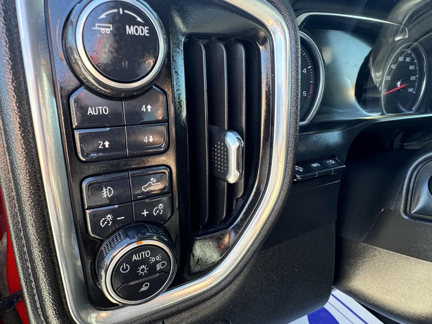 2021 Red Chevrolet Silverado 3500HD LTZ Crew Cab 4WD (1GC4YUEY2MF) with an 6.6L V8 OHV 32V TURBO DIESEL engine, 6A transmission, located at 2190 Hwy 95, Bullhead City, AZ, 86442, (928) 704-0060, 0.000000, 0.000000 - *1 owner. 2021 chevrolet silverado 3500 HD. duramax diesel 4x4. short bed. only 21431 miles. - Photo#13