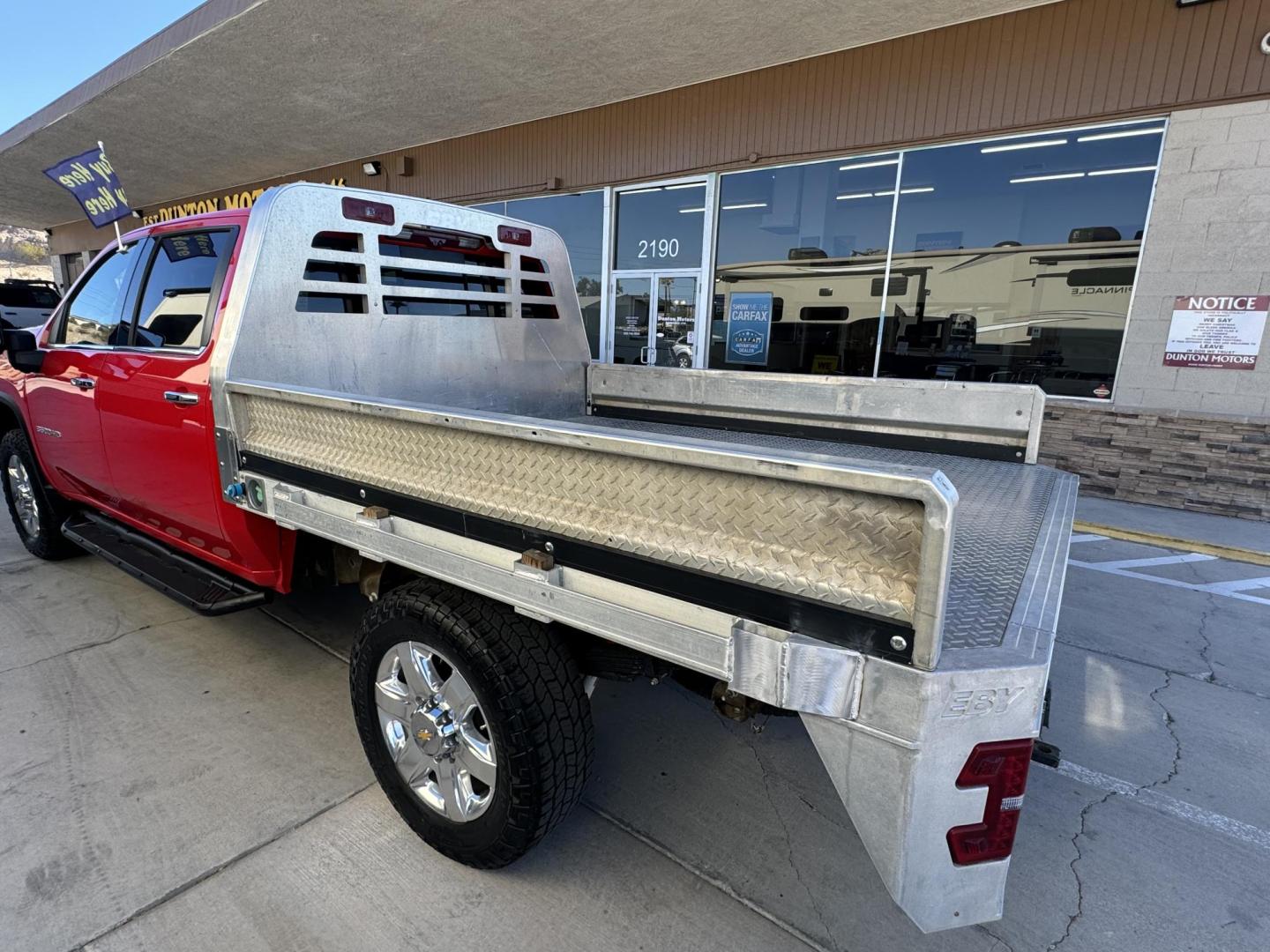 2021 Red Chevrolet Silverado 3500HD LTZ Crew Cab 4WD (1GC4YUEY2MF) with an 6.6L V8 OHV 32V TURBO DIESEL engine, 6A transmission, located at 2190 Hwy 95, Bullhead City, AZ, 86442, (928) 704-0060, 0.000000, 0.000000 - *1 owner. 2021 chevrolet silverado 3500 HD. duramax diesel 4x4. short bed. only 21431 miles. - Photo#23