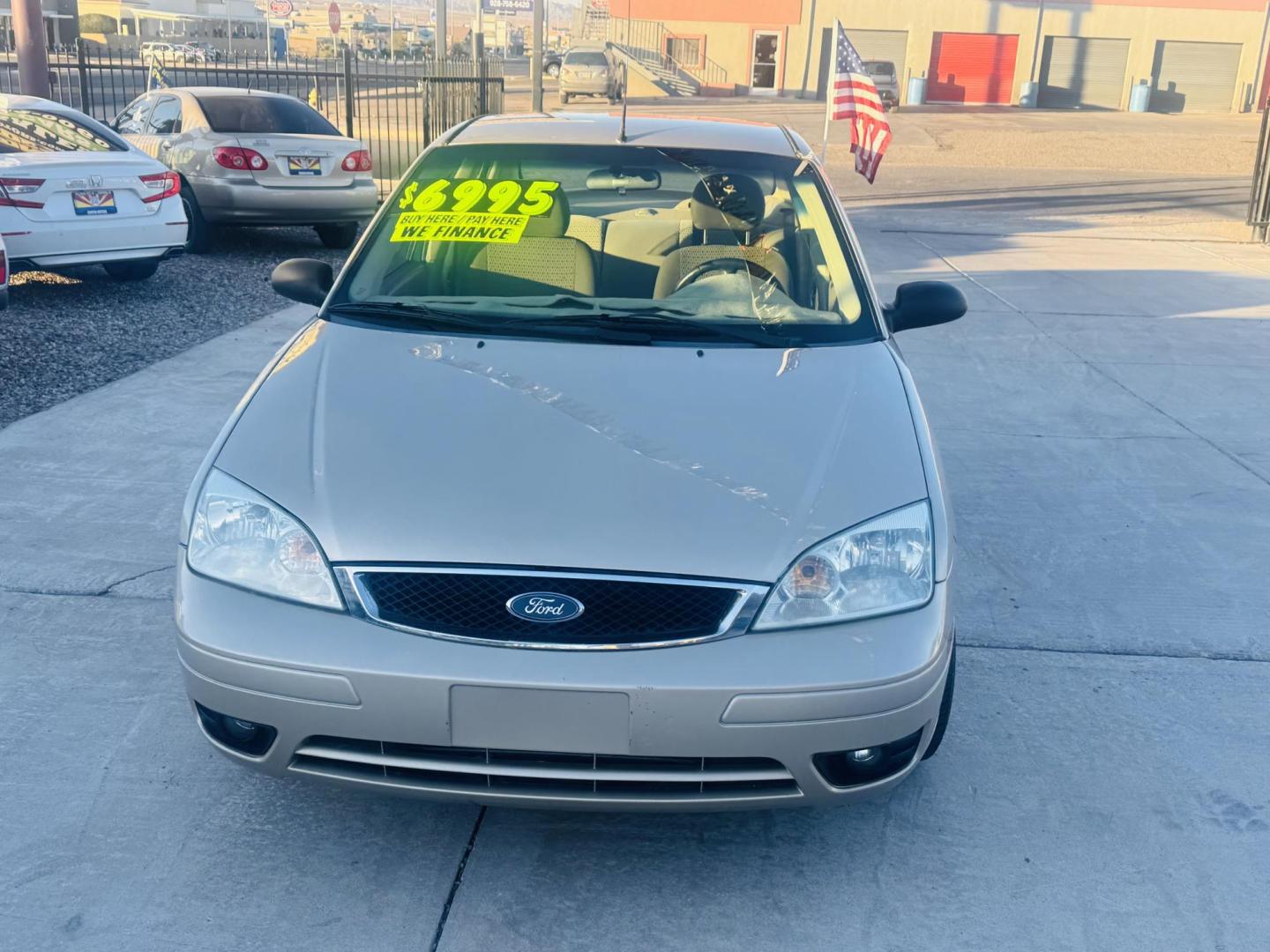 2007 Beige Ford Focus ZX4 S (1FAHP34N07W) with an 2.0L L4 DOHC 16V engine, located at 2190 Hwy 95, Bullhead City, AZ, 86442, (928) 704-0060, 0.000000, 0.000000 - 1 owner. free warranty. free carfax. Arizona car. accident Free. We finance Buy here pay here - Photo#8