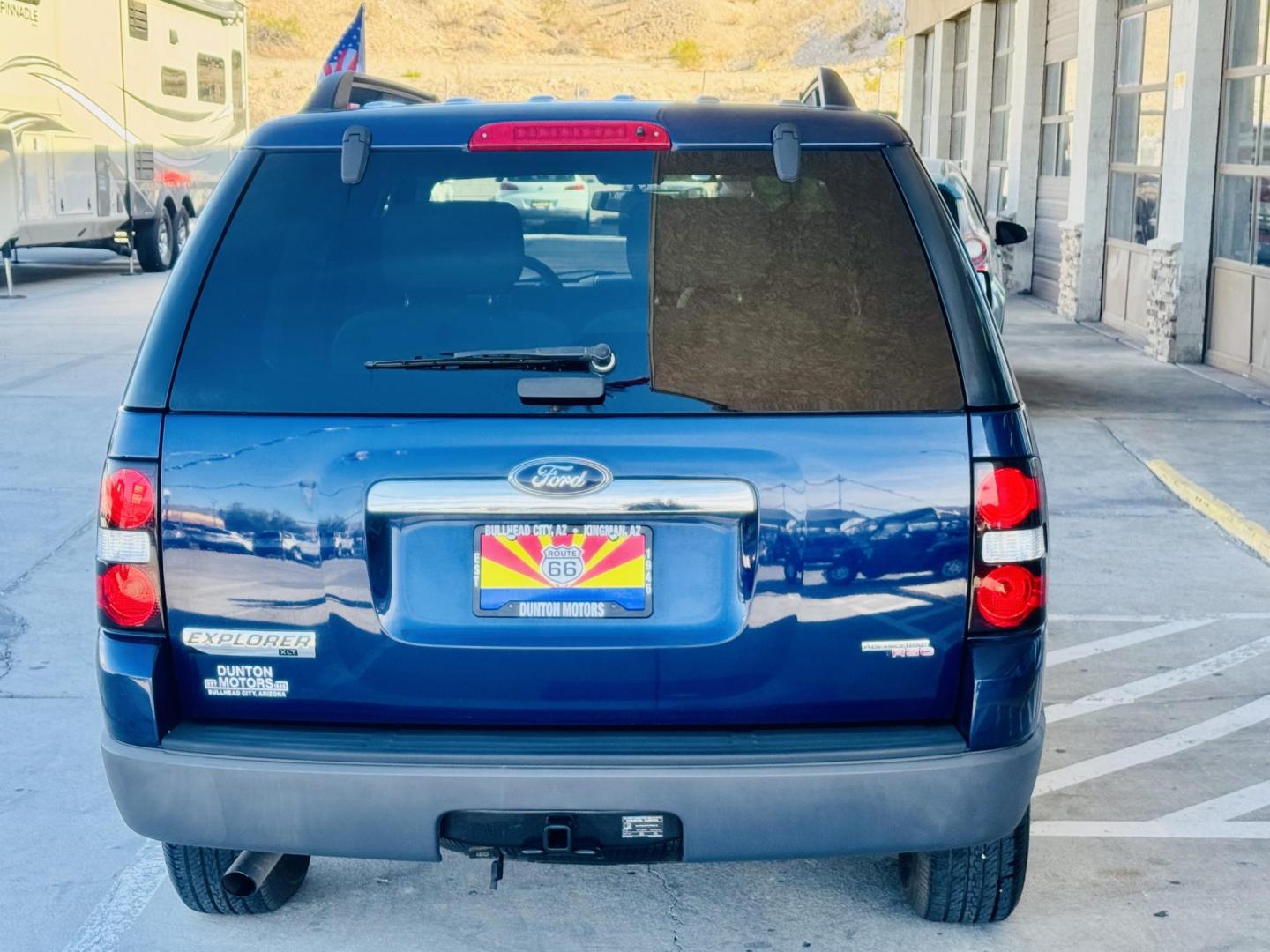 2006 blue /Tan Ford Explorer xLT , located at 2190 Hwy 95, Bullhead City, AZ, 86442, (928) 704-0060, 0.000000, 0.000000 - 2006 ford explorer XLT . Only 62k original miles . 3 rd row seating . 4.0 v6 . New tires . We finance . Clean CARFAX - Photo#4