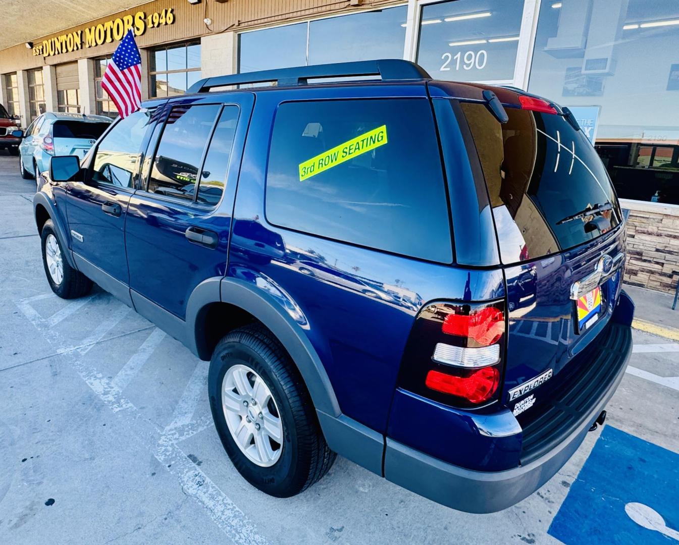 2006 blue /Tan Ford Explorer xLT , located at 2190 Hwy 95, Bullhead City, AZ, 86442, (928) 704-0060, 0.000000, 0.000000 - 2006 ford explorer XLT . Only 62k original miles . 3 rd row seating . 4.0 v6 . New tires . We finance . Clean CARFAX - Photo#7