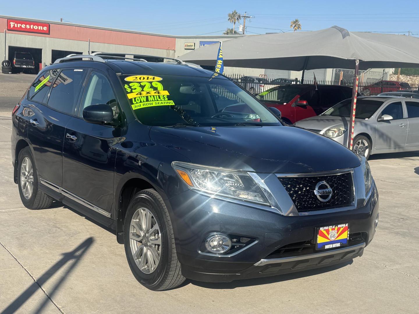 2014 grey Nissan Pathfinder S 4WD (5N1AR2MM6EC) with an 3.5L V6 DOHC 24V engine, Continuously Variable Transmission transmission, located at 2190 Hwy 95, Bullhead City, AZ, 86442, (928) 704-0060, 0.000000, 0.000000 - 4 x 4. 4 wheel drive . 1 owner clean carfax. we finance. loaded leather. - Photo#1