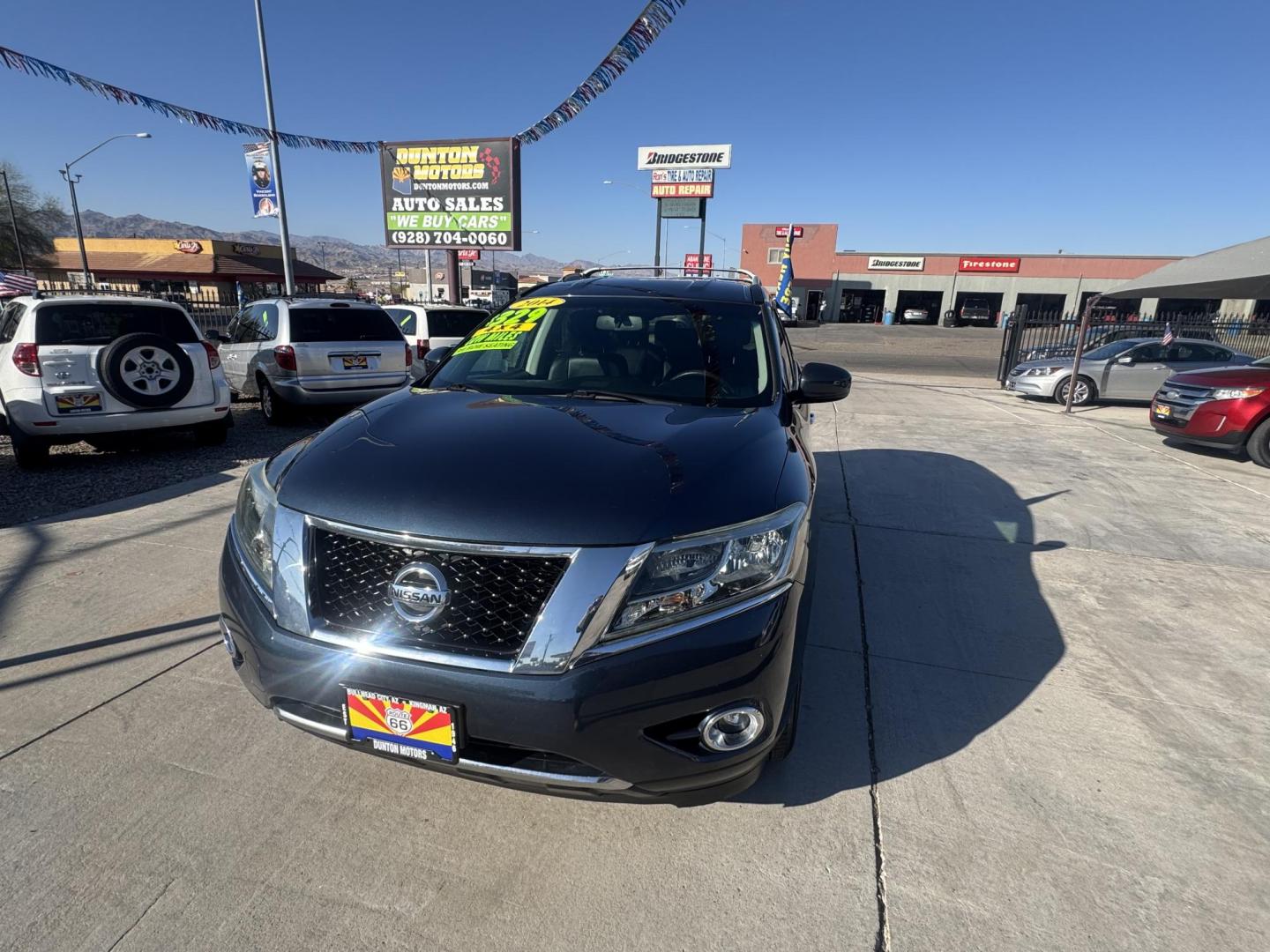 2014 grey Nissan Pathfinder S 4WD (5N1AR2MM6EC) with an 3.5L V6 DOHC 24V engine, Continuously Variable Transmission transmission, located at 2190 Hwy 95, Bullhead City, AZ, 86442, (928) 704-0060, 0.000000, 0.000000 - 4 x 4. 4 wheel drive . 1 owner clean carfax. we finance. loaded leather. - Photo#5