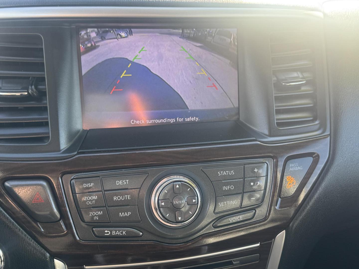 2014 grey Nissan Pathfinder S 4WD (5N1AR2MM6EC) with an 3.5L V6 DOHC 24V engine, Continuously Variable Transmission transmission, located at 2190 Hwy 95, Bullhead City, AZ, 86442, (928) 704-0060, 0.000000, 0.000000 - 4 x 4. 4 wheel drive . 1 owner clean carfax. we finance. loaded leather. - Photo#21