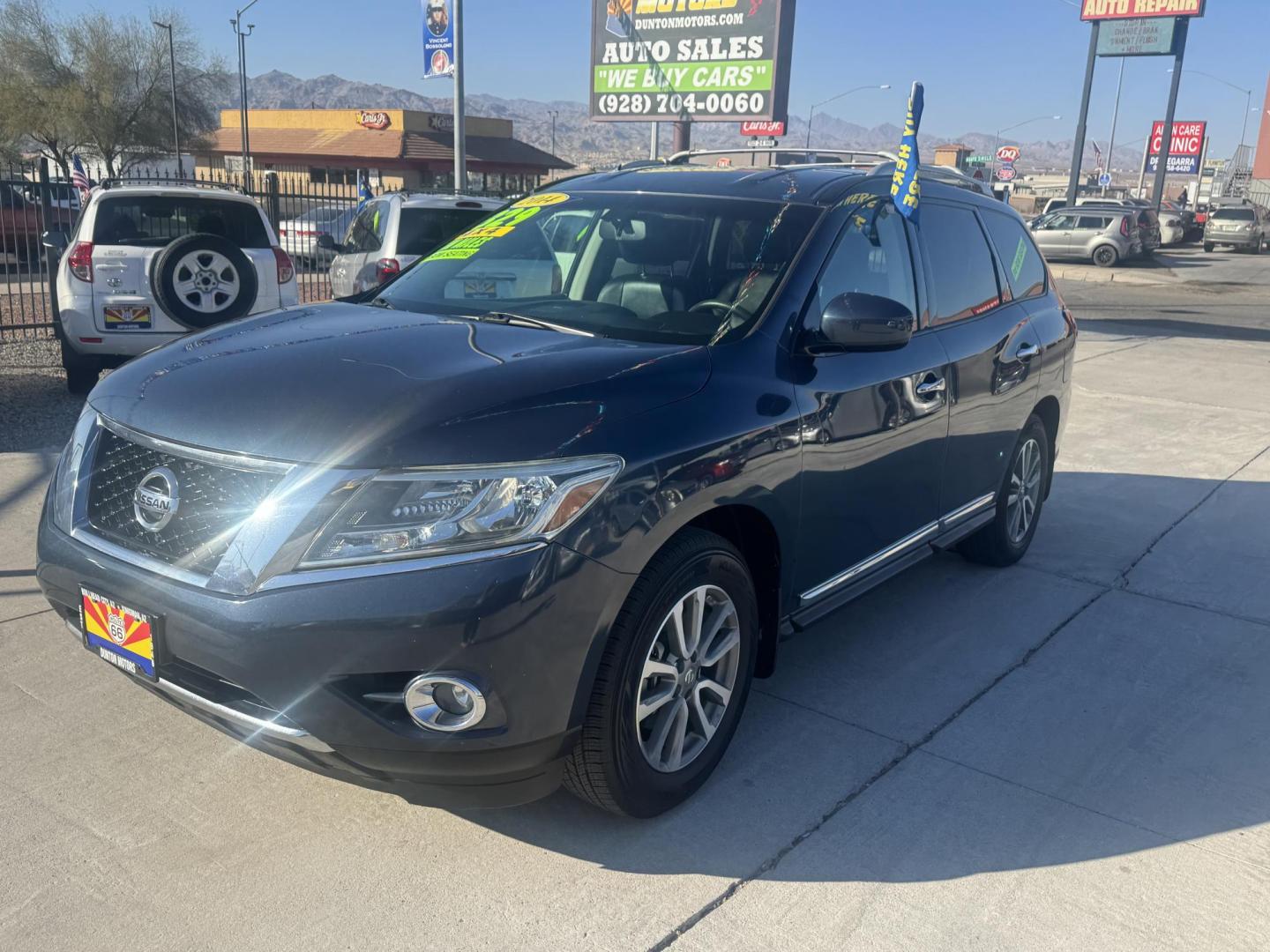 2014 grey Nissan Pathfinder S 4WD (5N1AR2MM6EC) with an 3.5L V6 DOHC 24V engine, Continuously Variable Transmission transmission, located at 2190 Hwy 95, Bullhead City, AZ, 86442, (928) 704-0060, 0.000000, 0.000000 - 4 x 4. 4 wheel drive . 1 owner clean carfax. we finance. loaded leather. - Photo#0