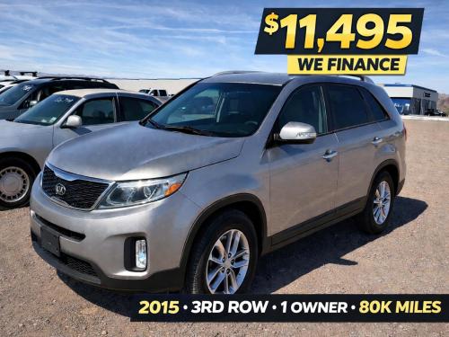 2015 Kia Sorento LX V6 FWD 3rd row 1 owner.